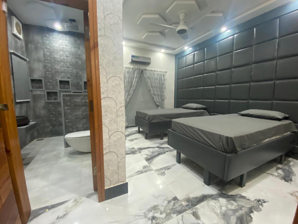Burj Al Bahria Town Luxury Suites ลาฮอร์ ภายนอก รูปภาพ