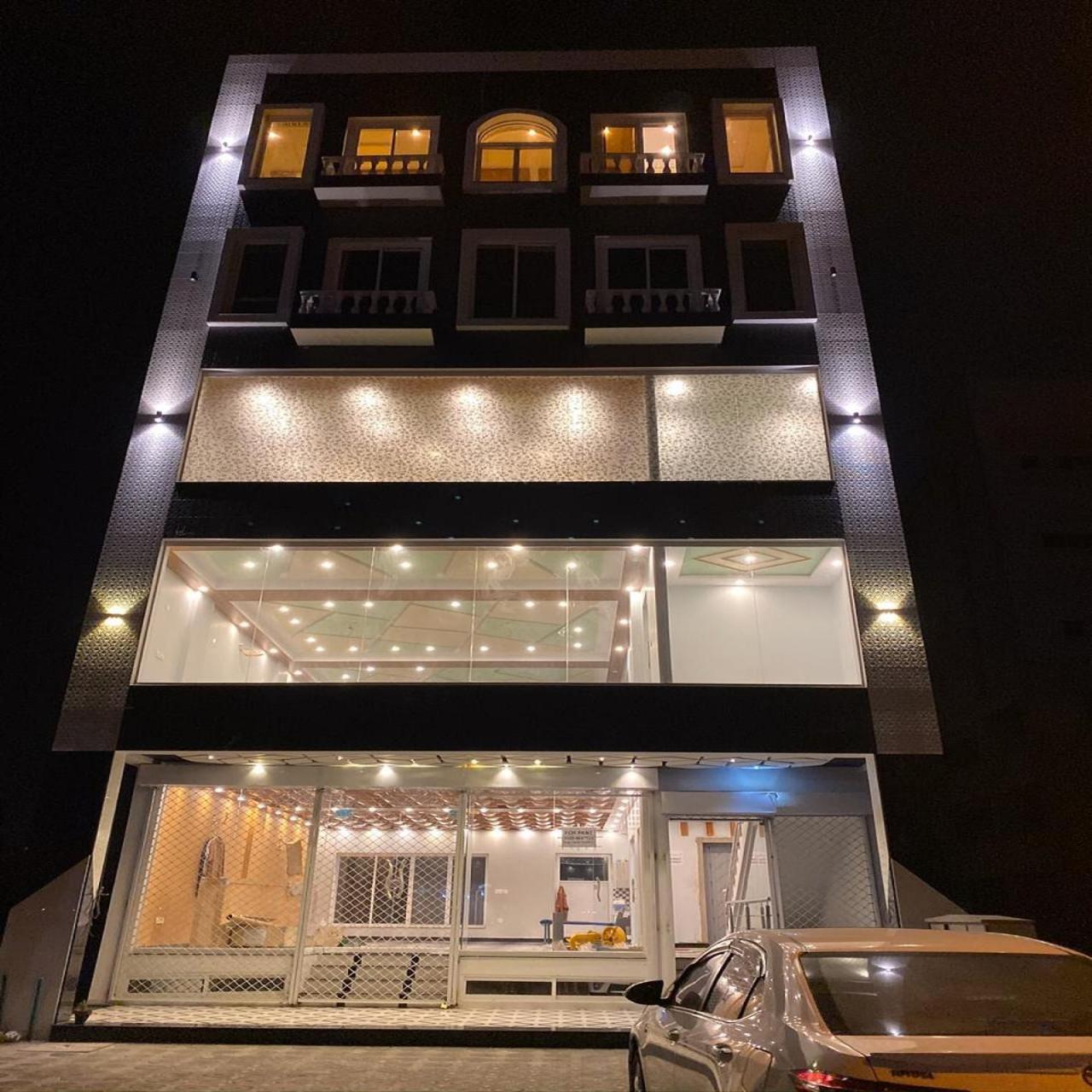 Burj Al Bahria Town Luxury Suites ลาฮอร์ ภายนอก รูปภาพ