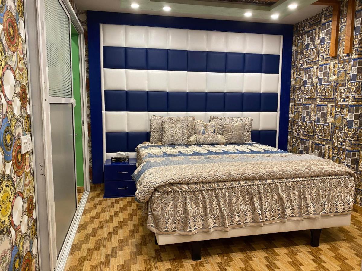 Burj Al Bahria Town Luxury Suites ลาฮอร์ ภายนอก รูปภาพ
